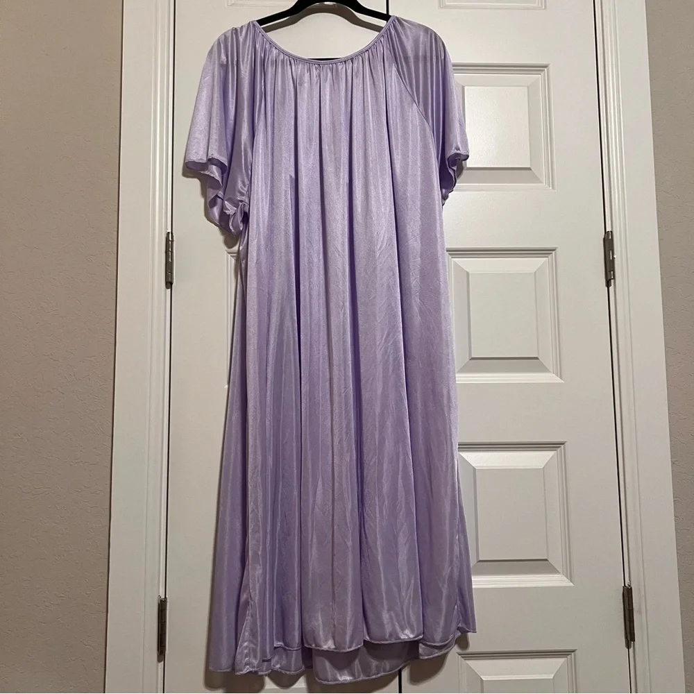 Lavender Lace Trim Sleepwear Robe